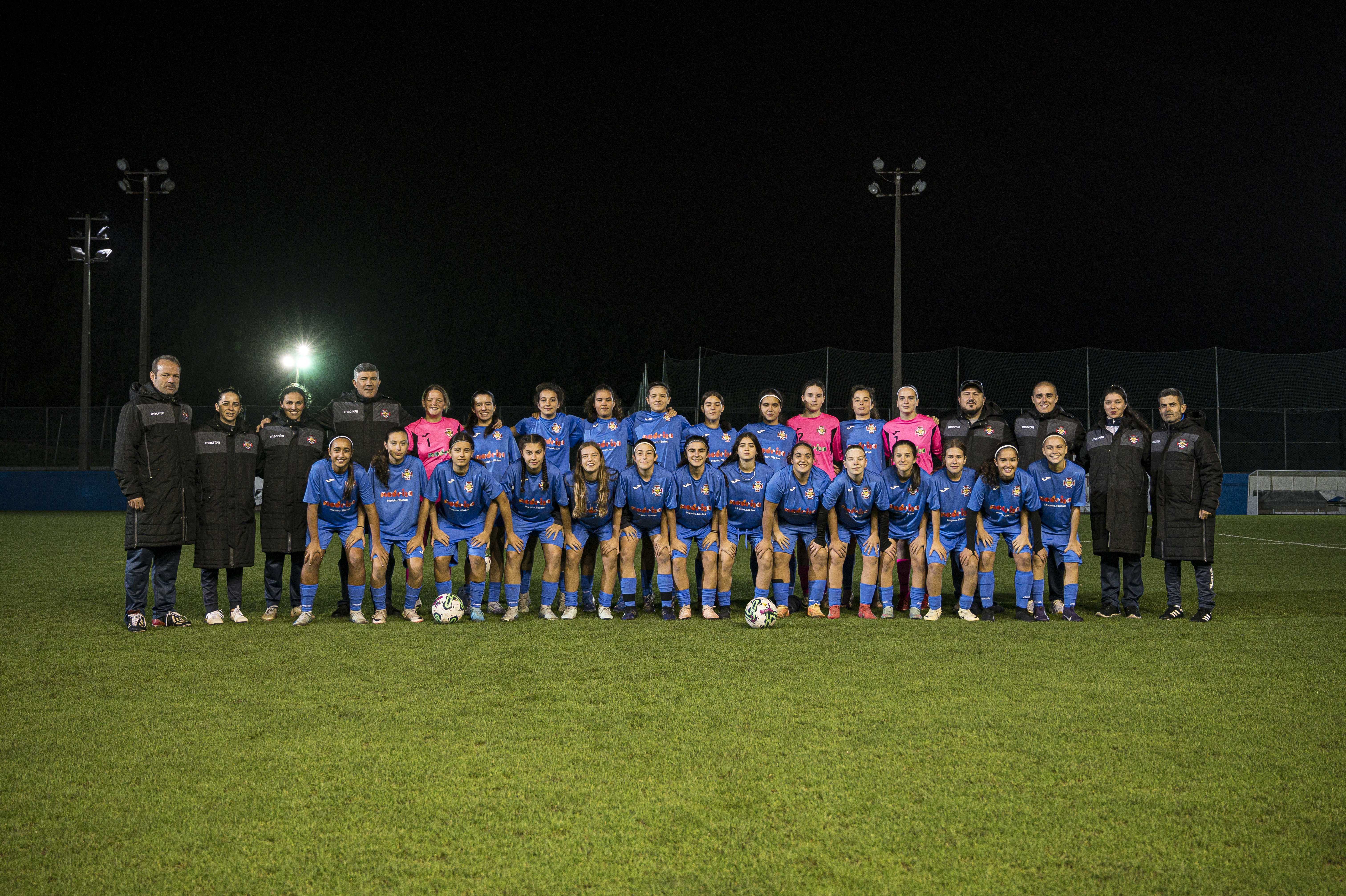 TIA SUB-16 Feminino: Pico no destino das insulares